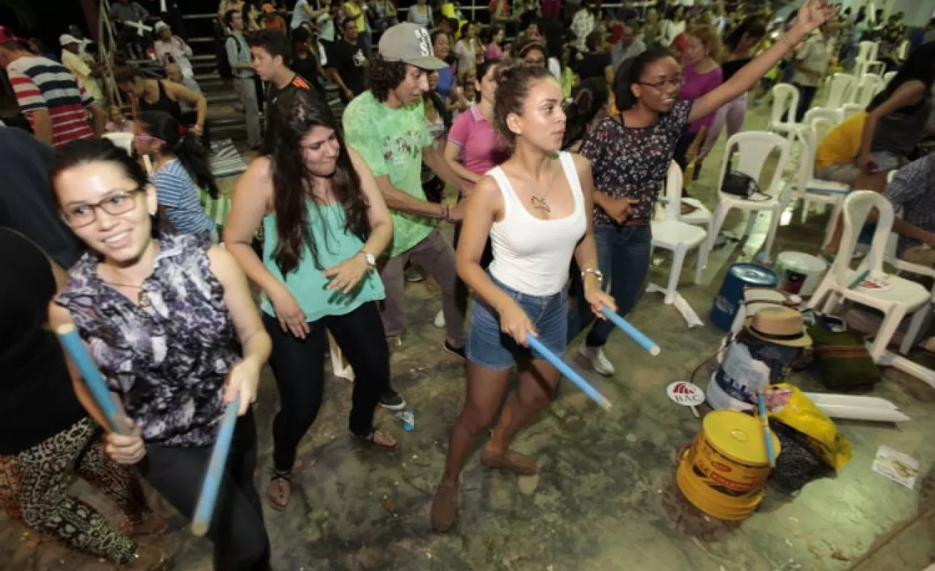 Luna llena de tambores
