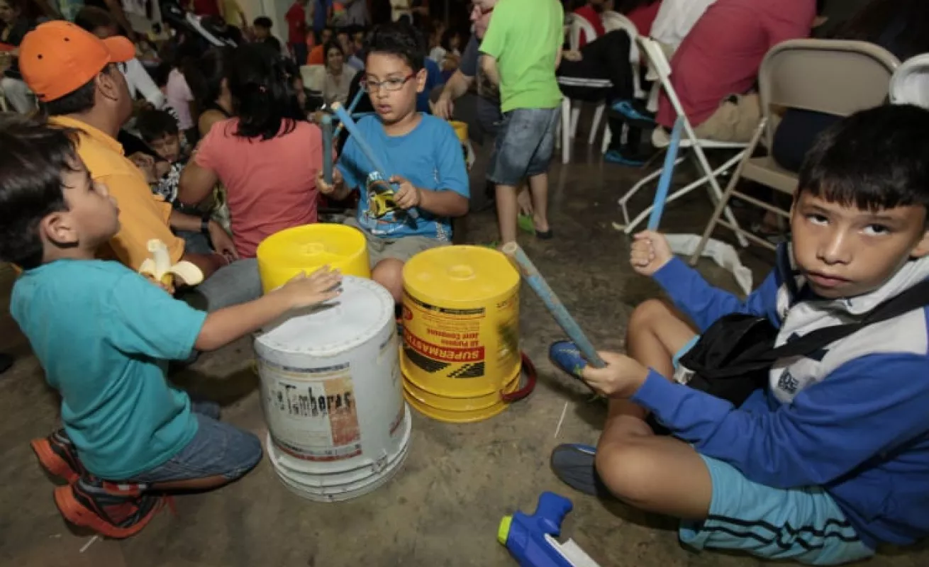Luna llena de tambores
