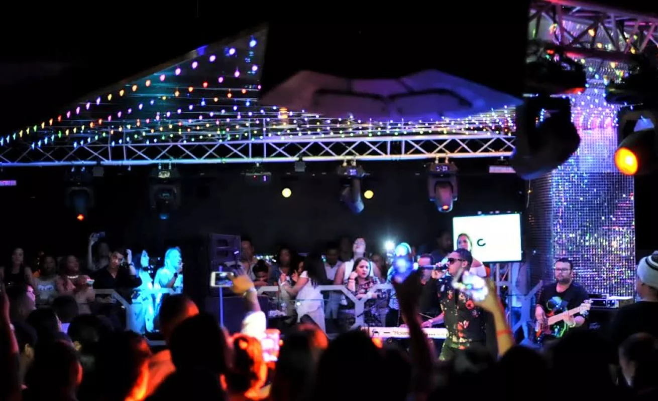 Concierto Rock and Pop de El Roockie