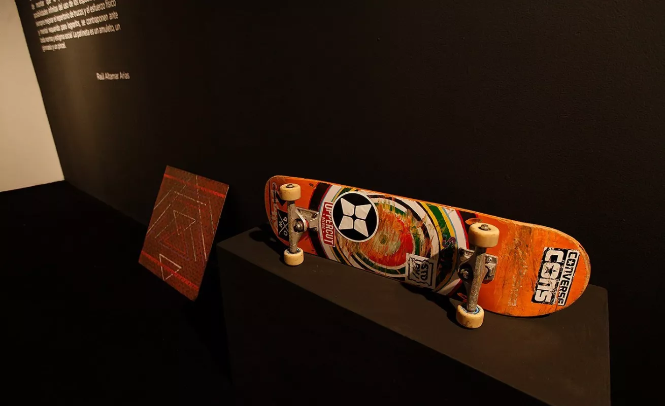 Expresión Furtiva: Artistas emergentes y arte skateboarding