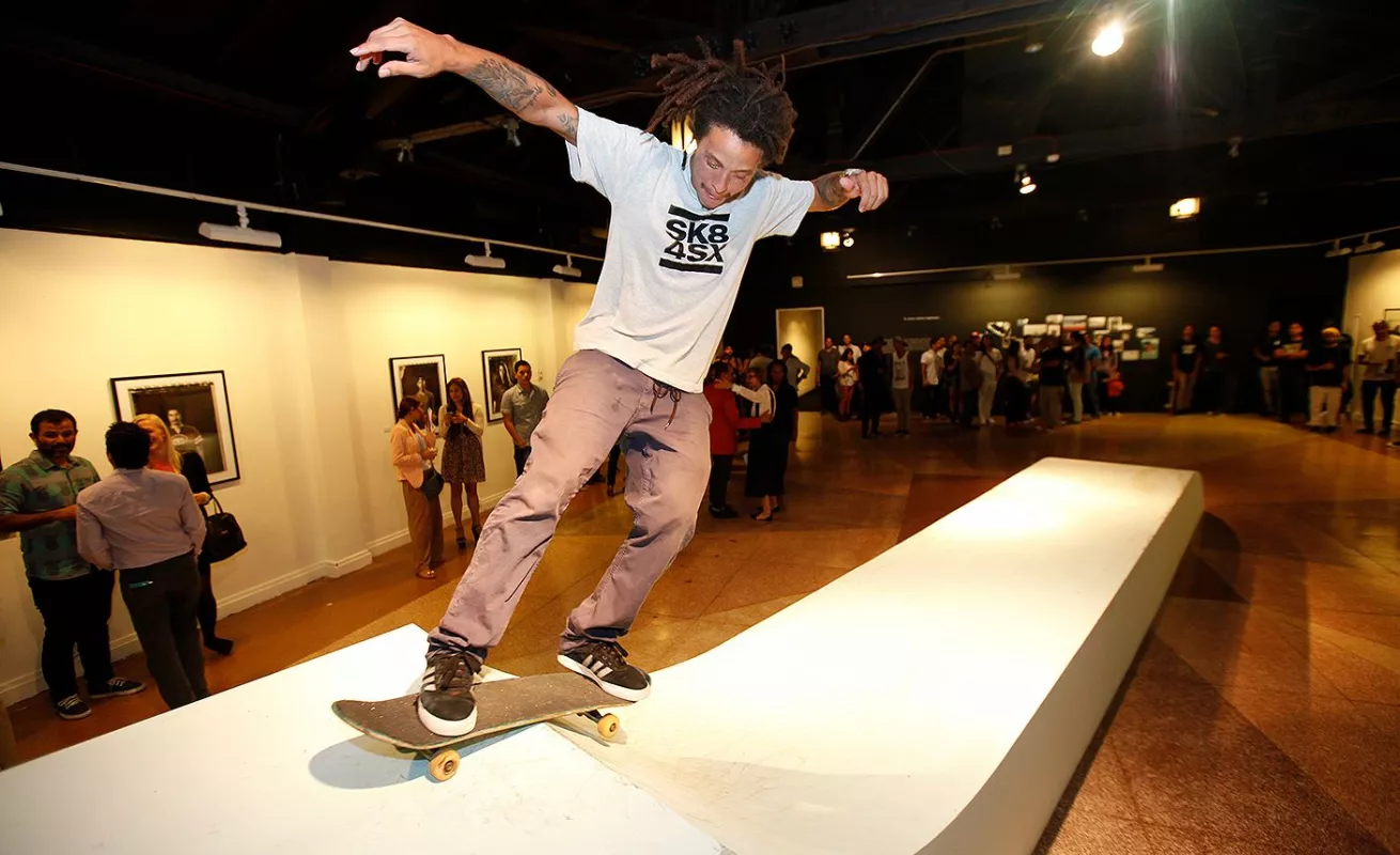 Expresión Furtiva: Artistas emergentes y arte skateboarding