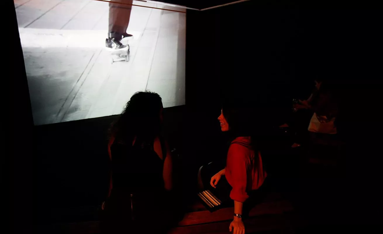 Expresión Furtiva: Artistas emergentes y arte skateboarding