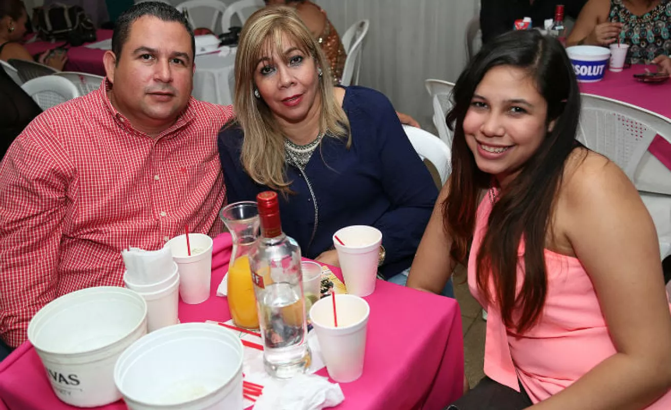 Bailaron con 'El Gallo' Tito Rojas