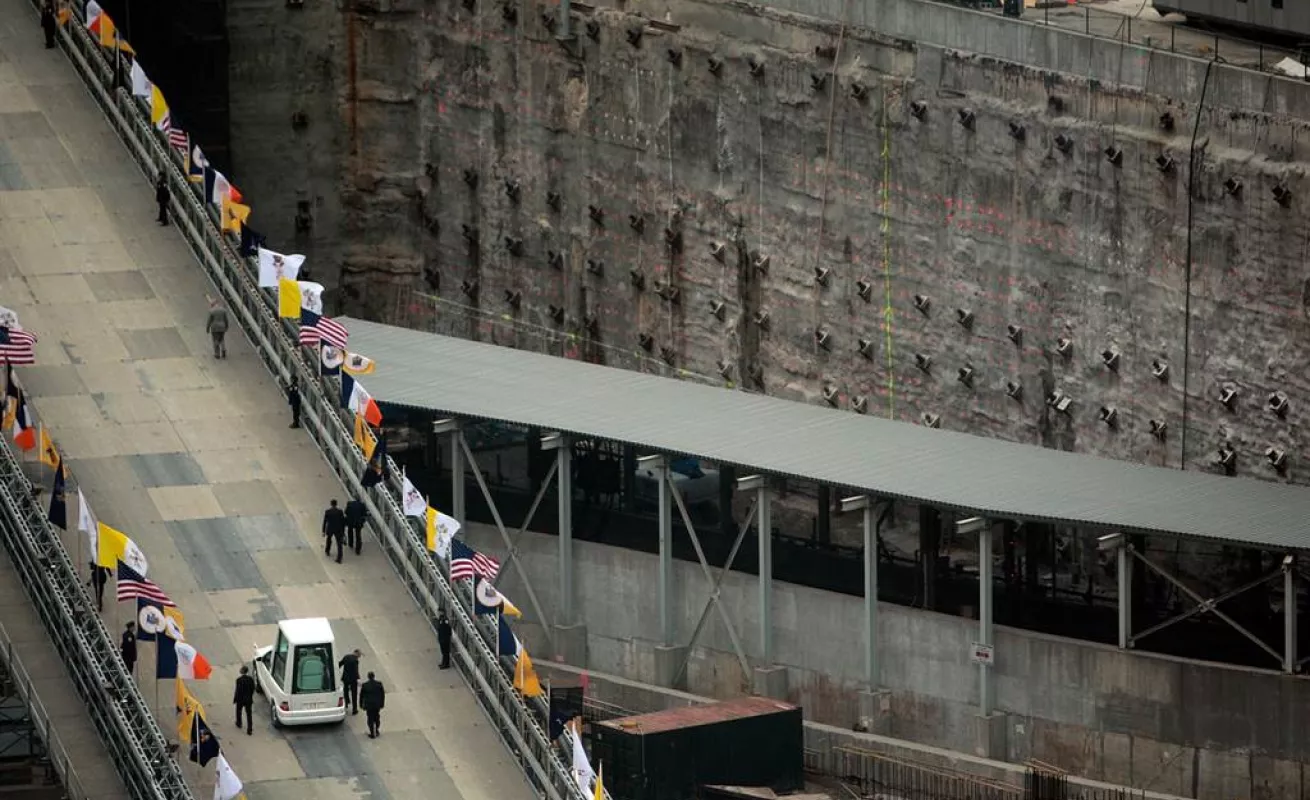 Los papamóviles a través de la historia