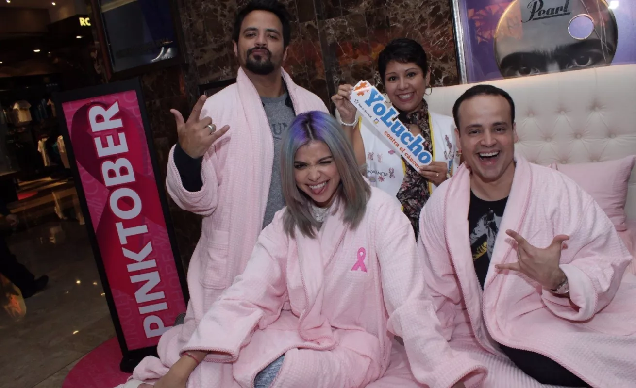 Famosos se meten a la cama en apoyo a campaña de Fundacáncer