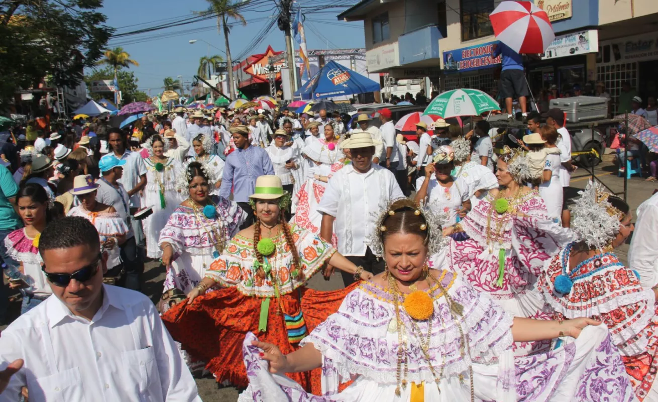 Desfile de Las Mil Polleras 