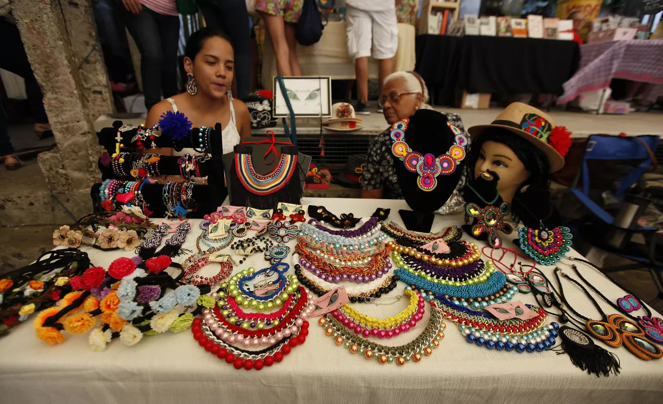 Villa Agustina: Domingo de mercadito