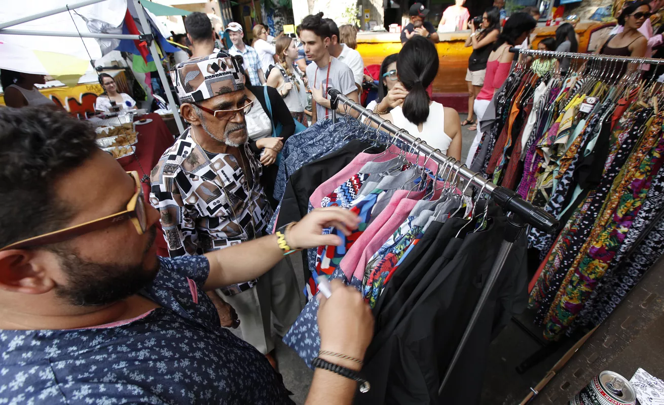 Villa Agustina: Domingo de mercadito