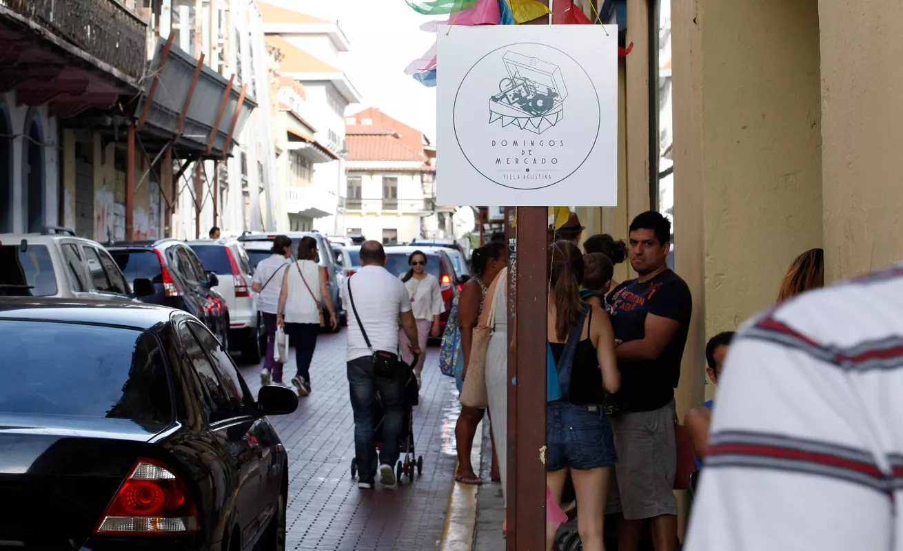 Villa Agustina: Domingo de mercadito