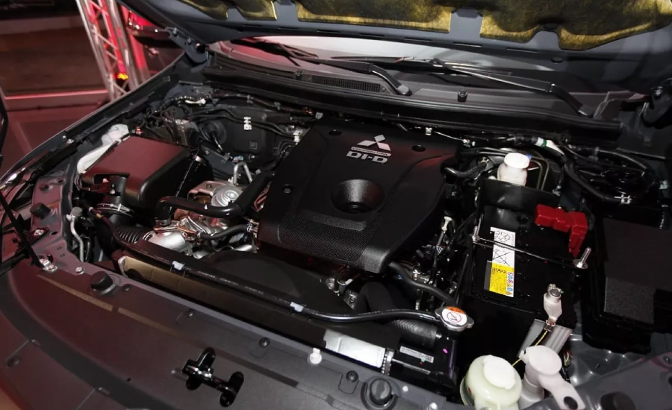  Mitsubishi Montero Sport