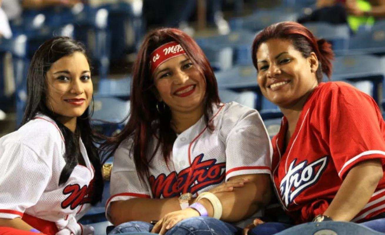 Los fieles del béisbol en el Rod Carew