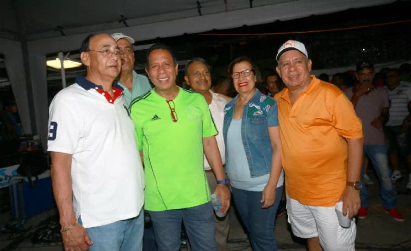 Arriba Plaza, Arriba Plaza