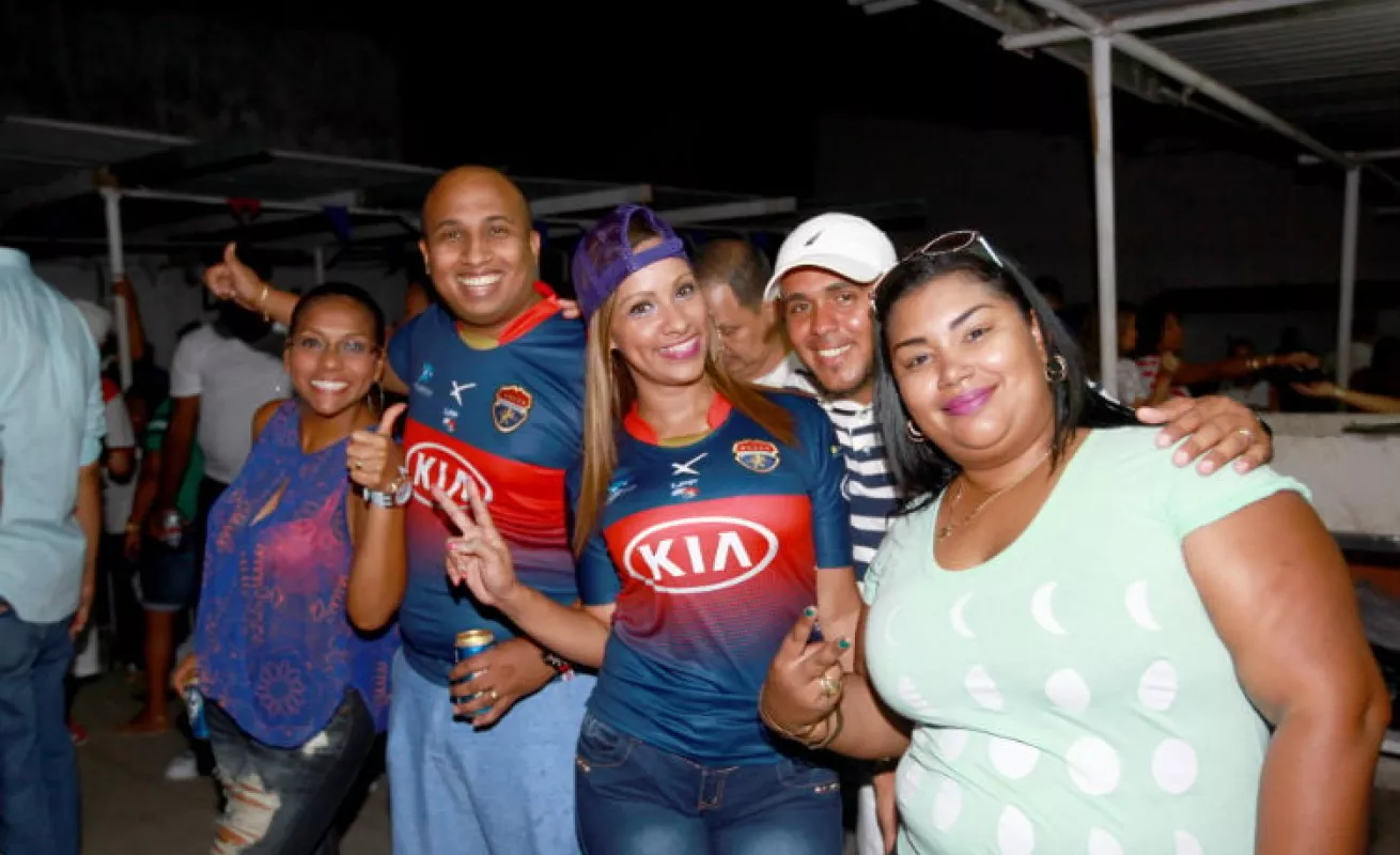 Arriba Plaza, Arriba Plaza