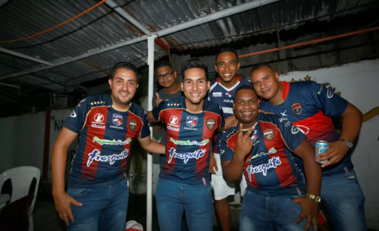 Arriba Plaza, Arriba Plaza