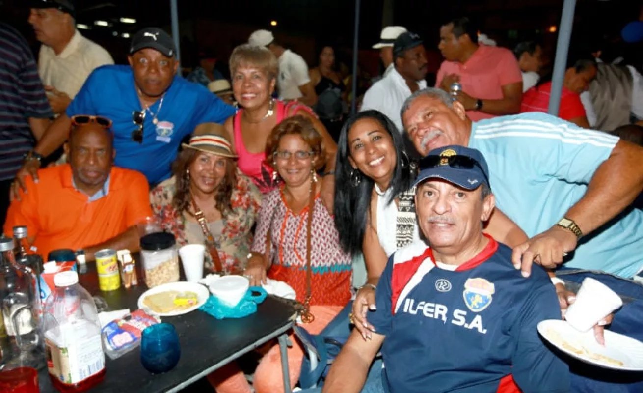 Arriba Plaza, Arriba Plaza