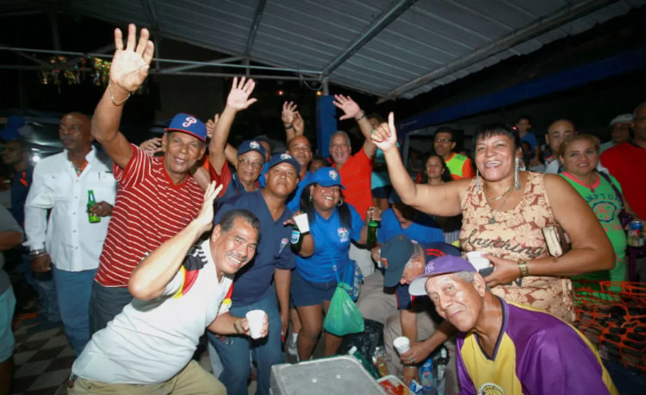 Arriba Plaza, Arriba Plaza