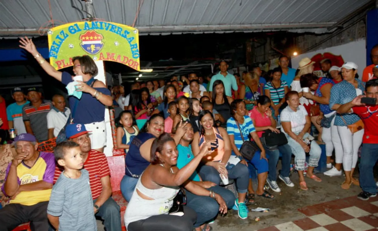 Arriba Plaza, Arriba Plaza