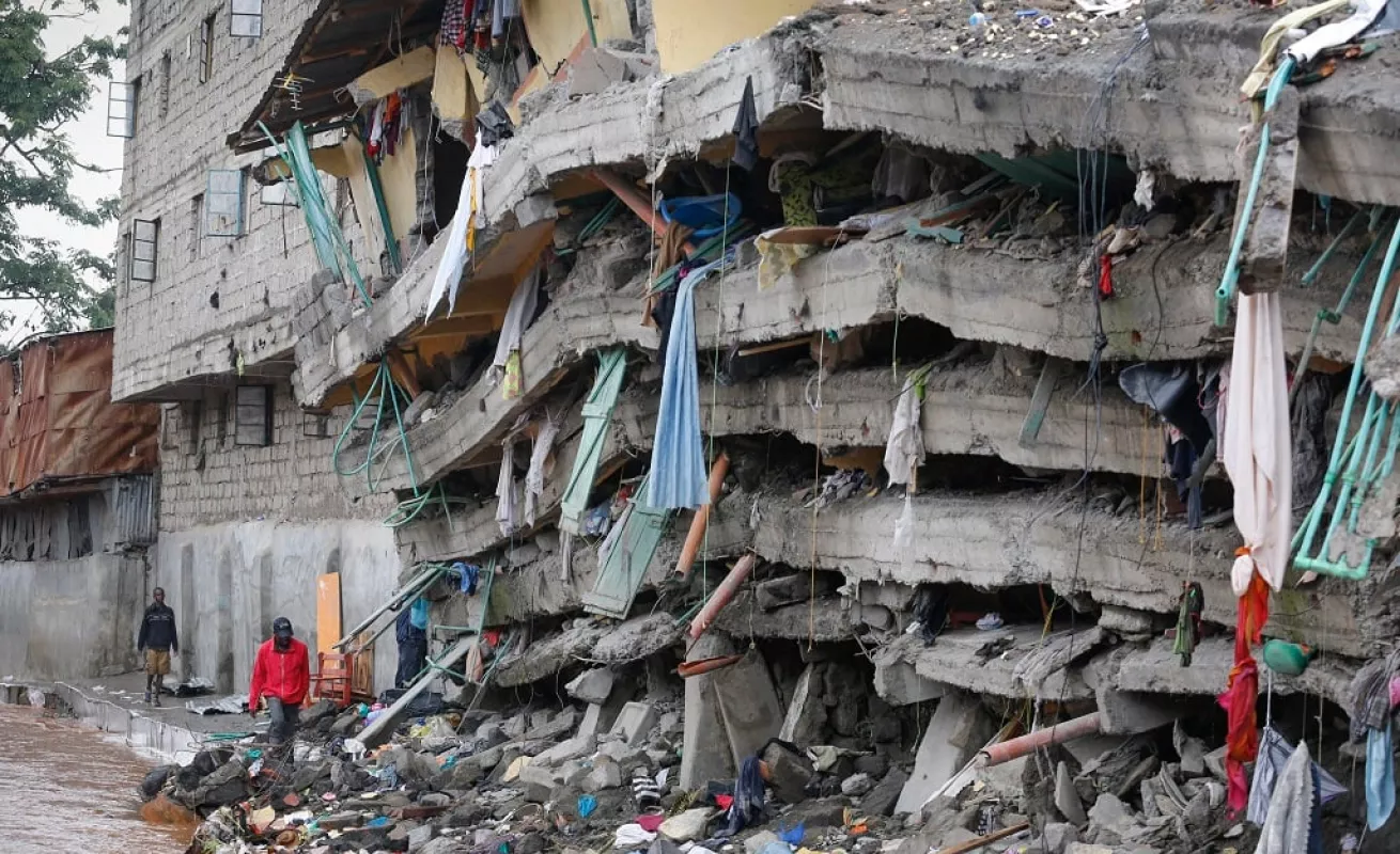 Retrospectiva de la operación de rescate tras derrumbe de un edificio en Nairobi 