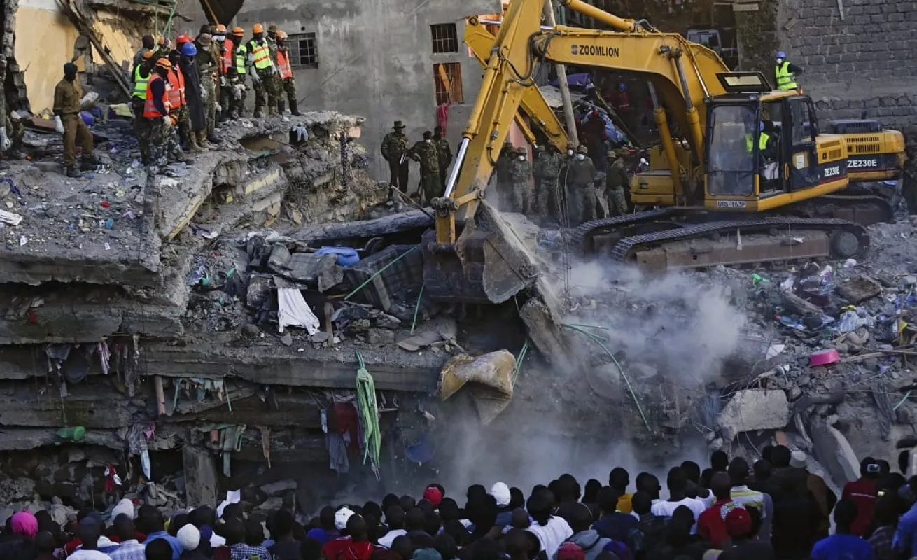 Retrospectiva de la operación de rescate tras derrumbe de un edificio en Nairobi 