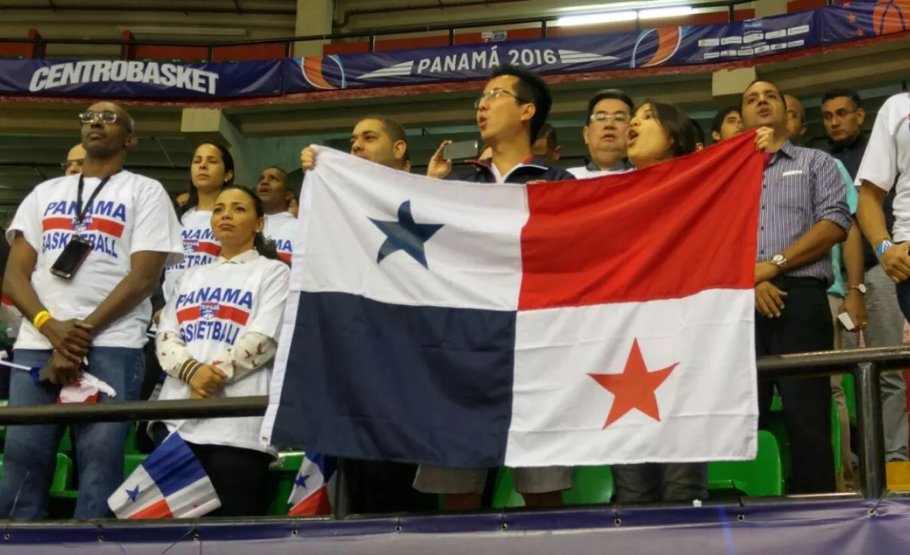 Panameños en el basket