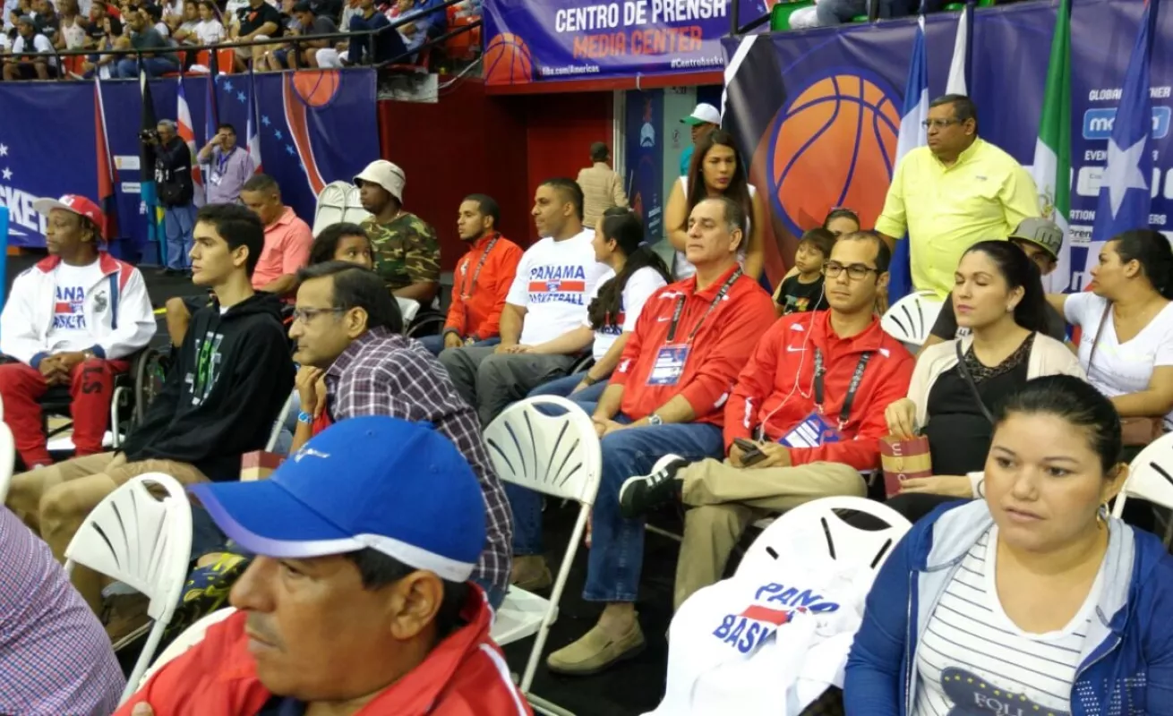 Panameños en el basket