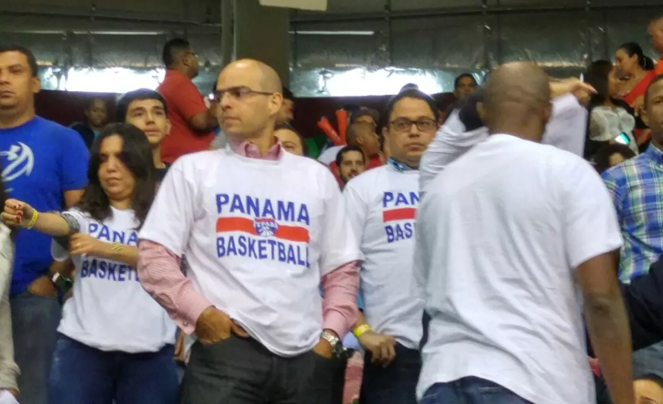 Panameños en el basket