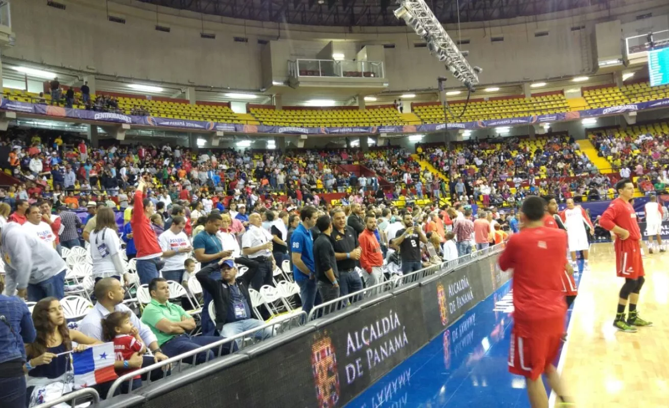 Panameños en el basket