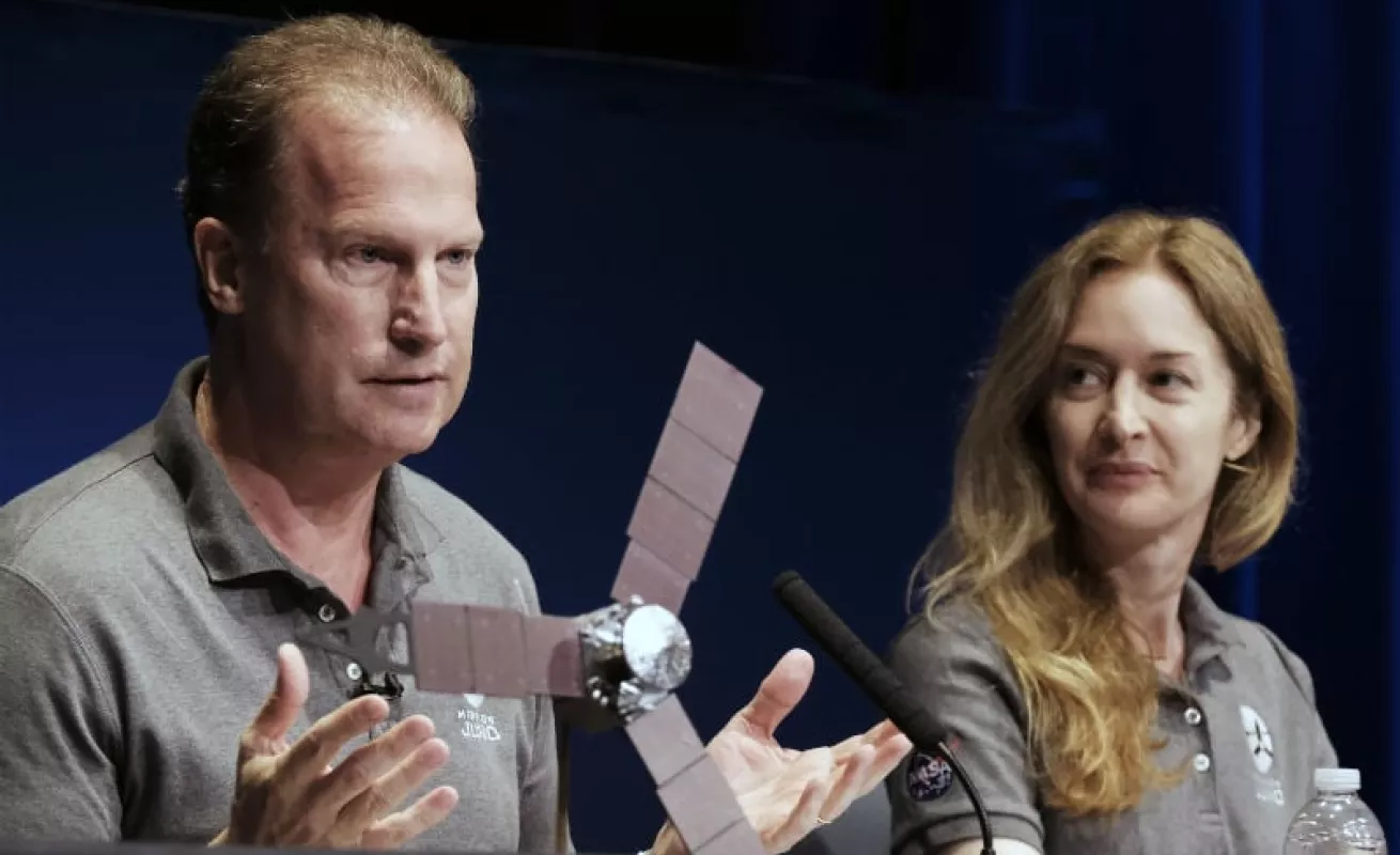 Juno viaja hacia Júpiter