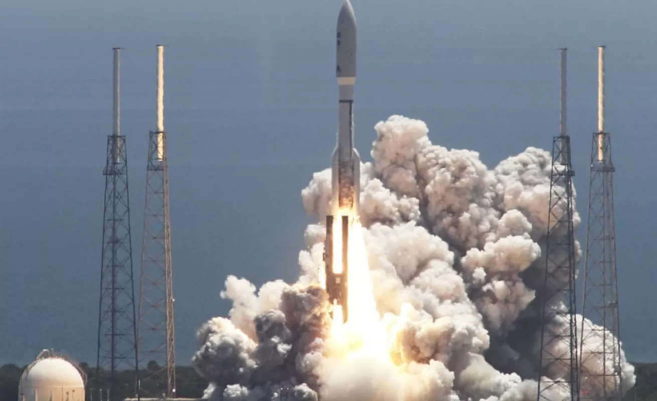 Juno viaja hacia Júpiter