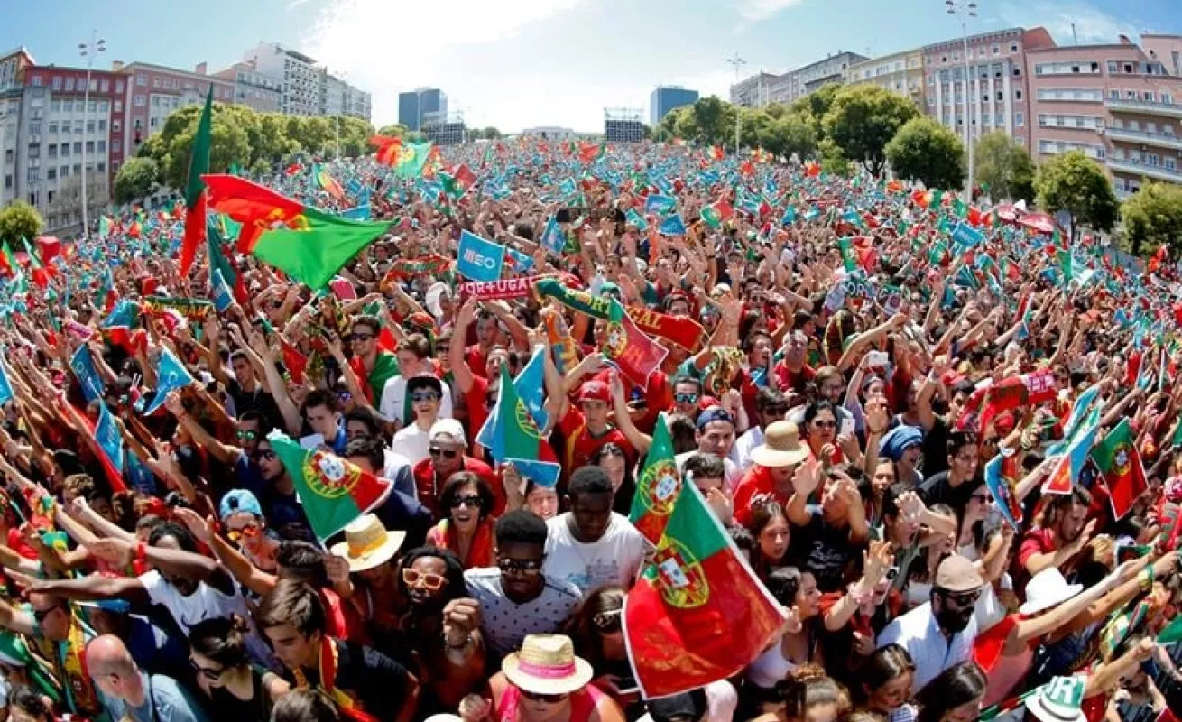 Lisboa aclama a Portugal, la campeona europea