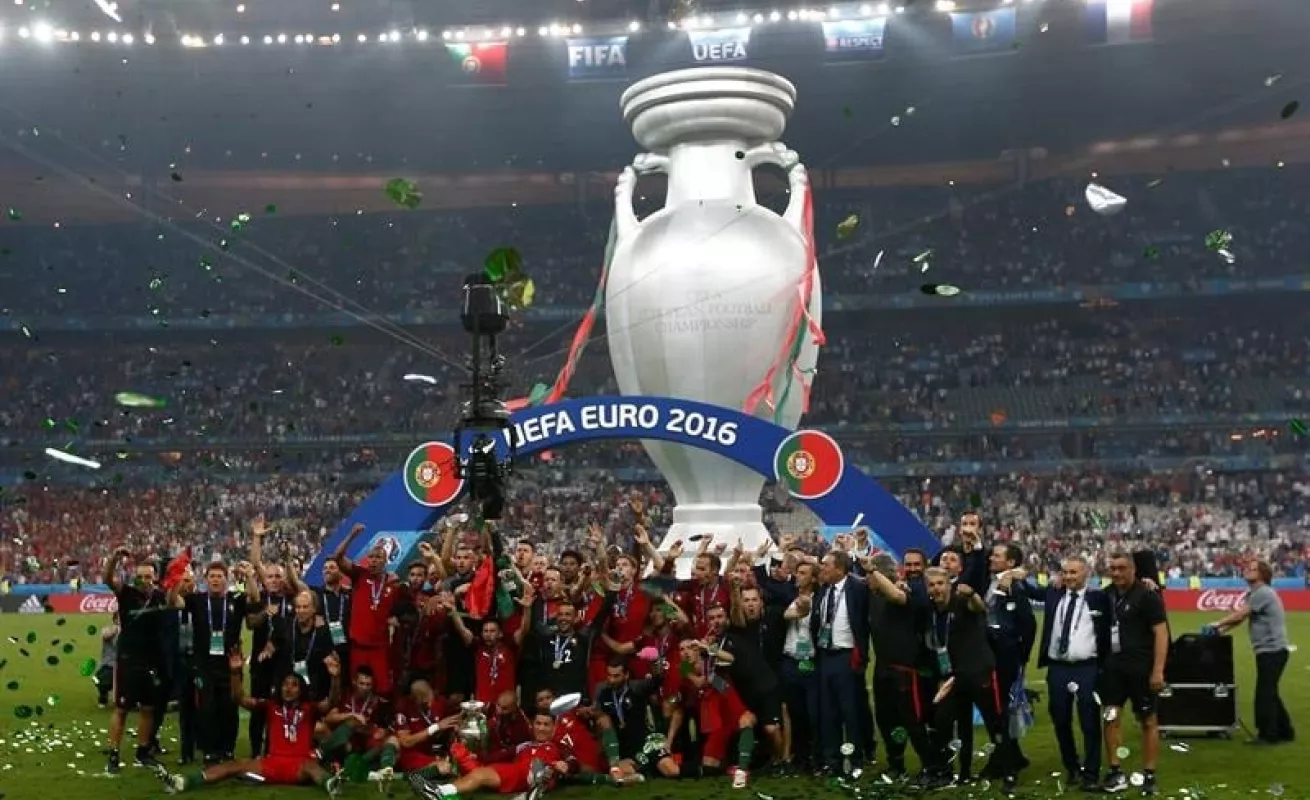 Lisboa aclama a Portugal, la campeona europea