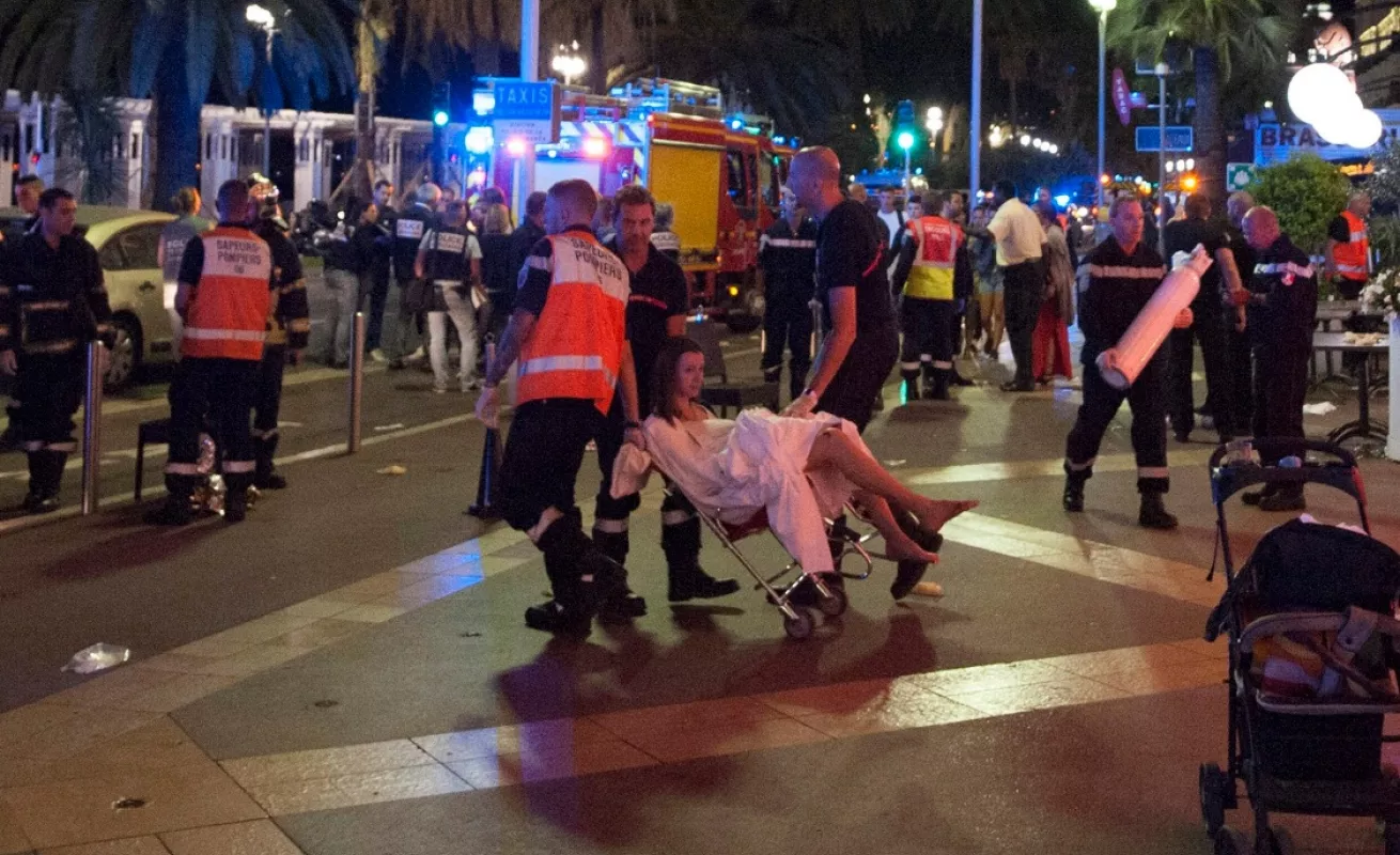 Ataque en Niza: Decenas de muertos