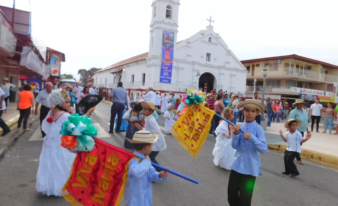  XI Concurso Infantil de la Pollera y La Camisilla