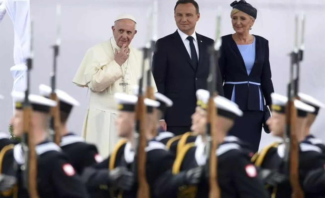 Papa Francisco llega a Cracovia