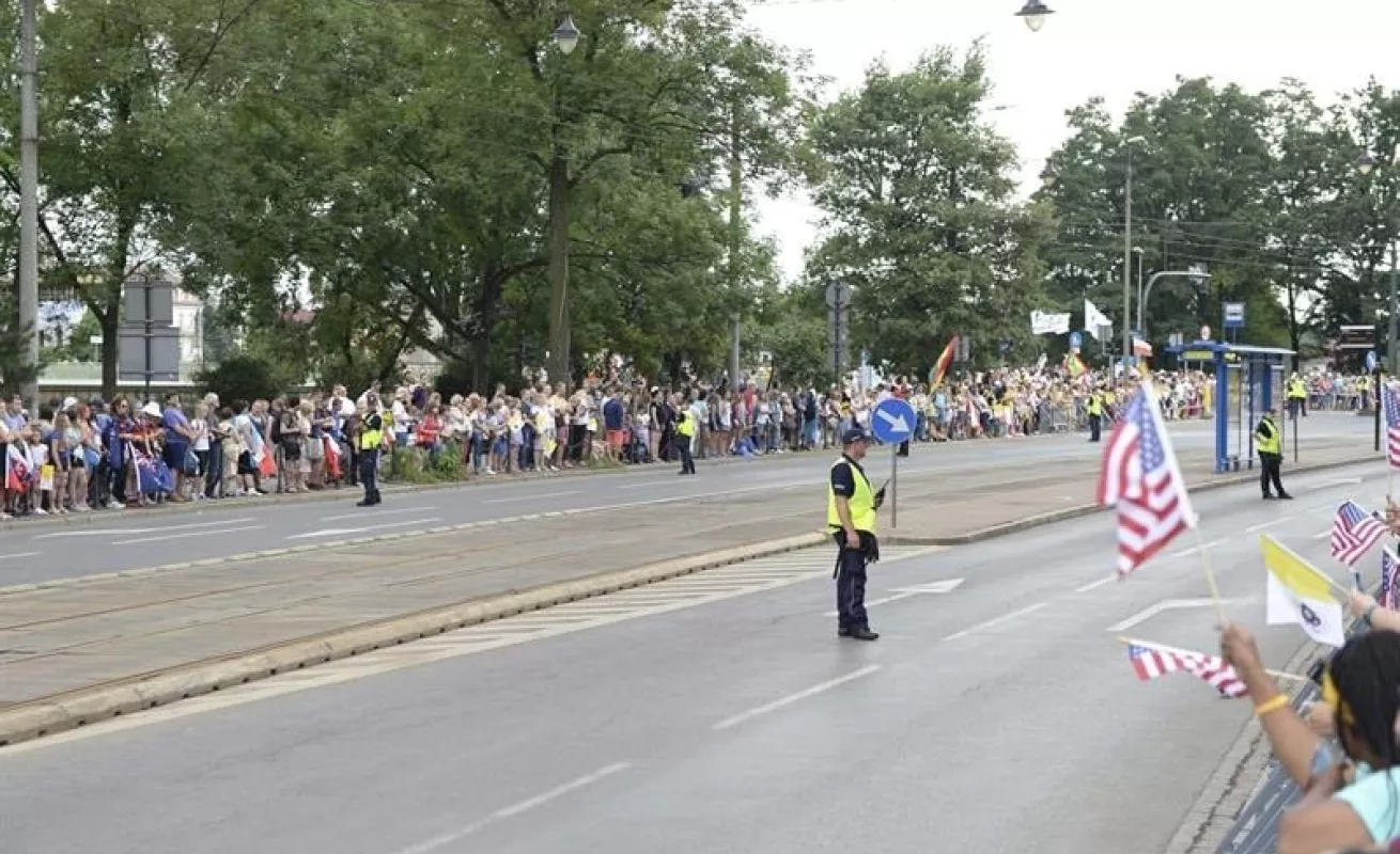 Papa Francisco llega a Cracovia