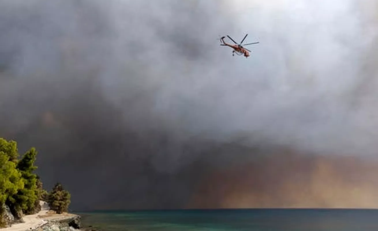 Arde el monasterio Galataki