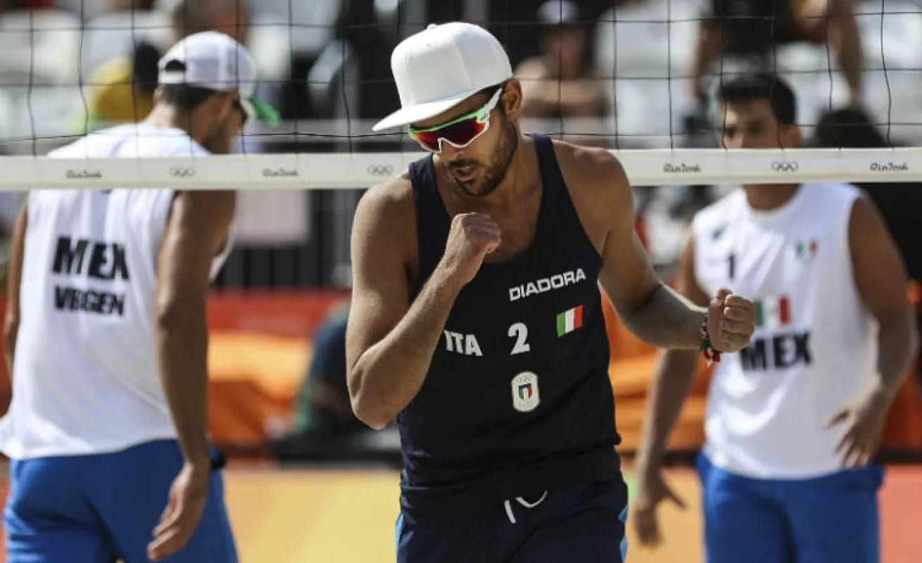 Acción y reacción en el voleibol de playa  