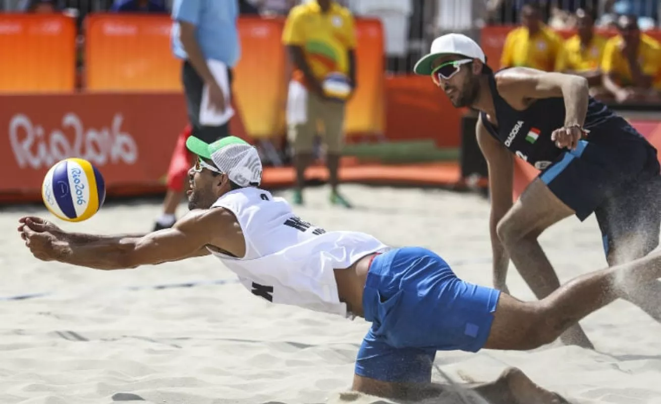 Acción y reacción en el voleibol de playa  