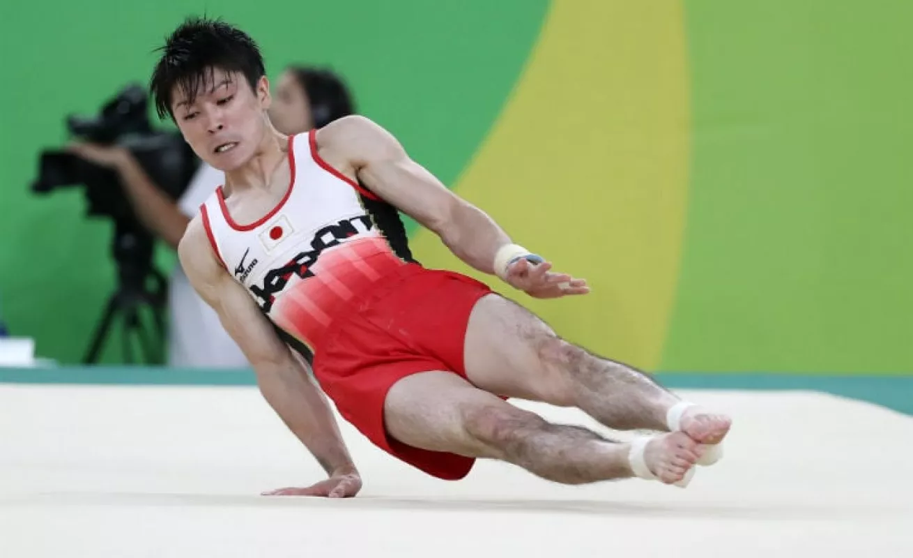 Fuerza y destreza en la gimnasia masculina