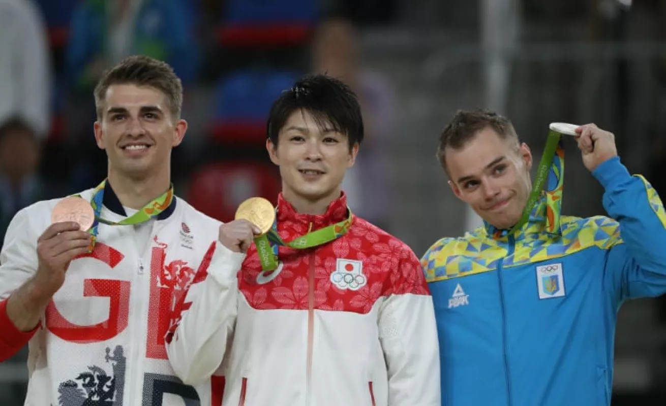 Fuerza y destreza en la gimnasia masculina
