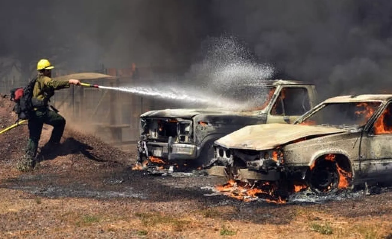 Centenar de viviendas consumidas por las llamas