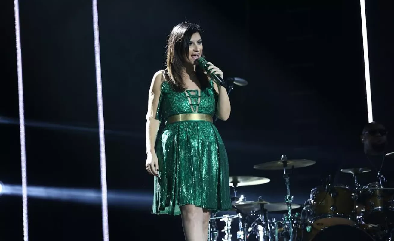 Complacidos con Laura Pausini