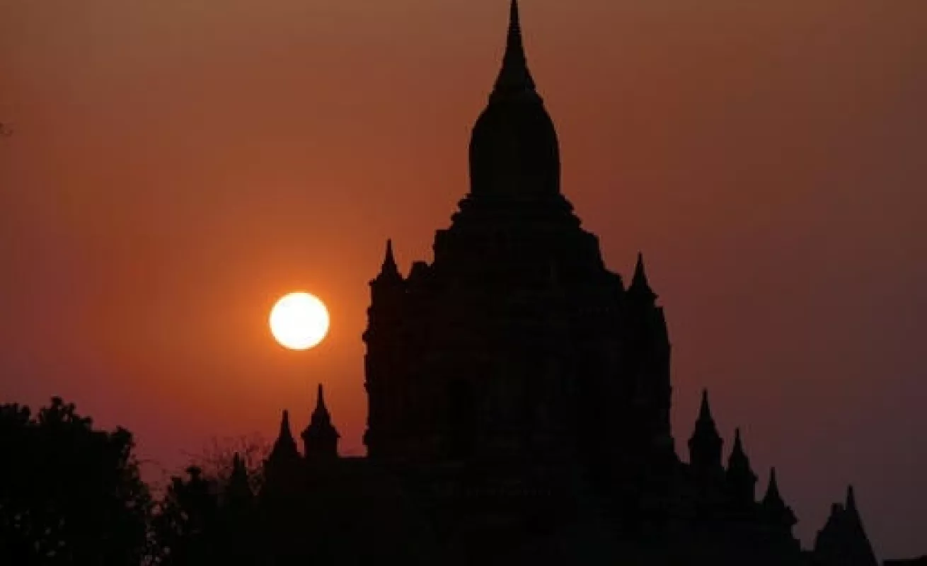 Mianmar se repone de la tragedia