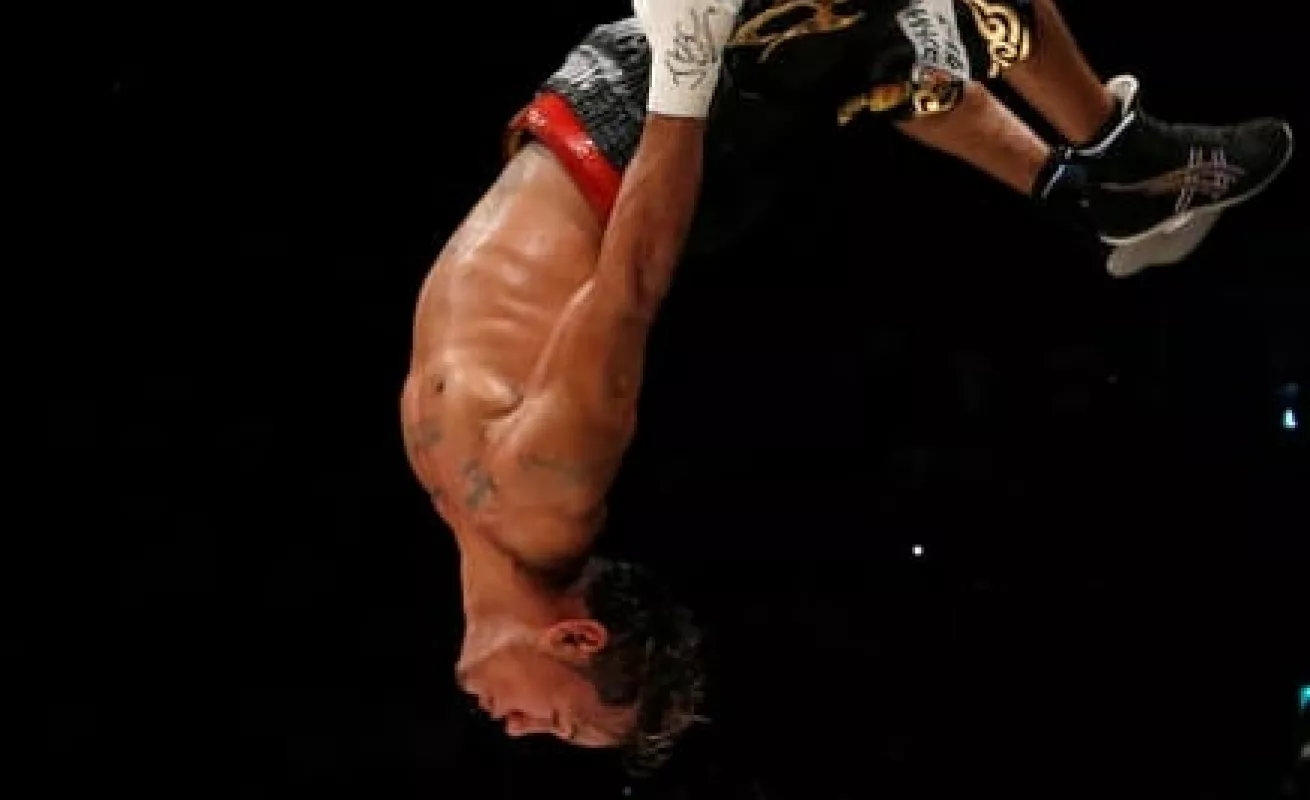 Nuevo campeón súpermosca de la AMB