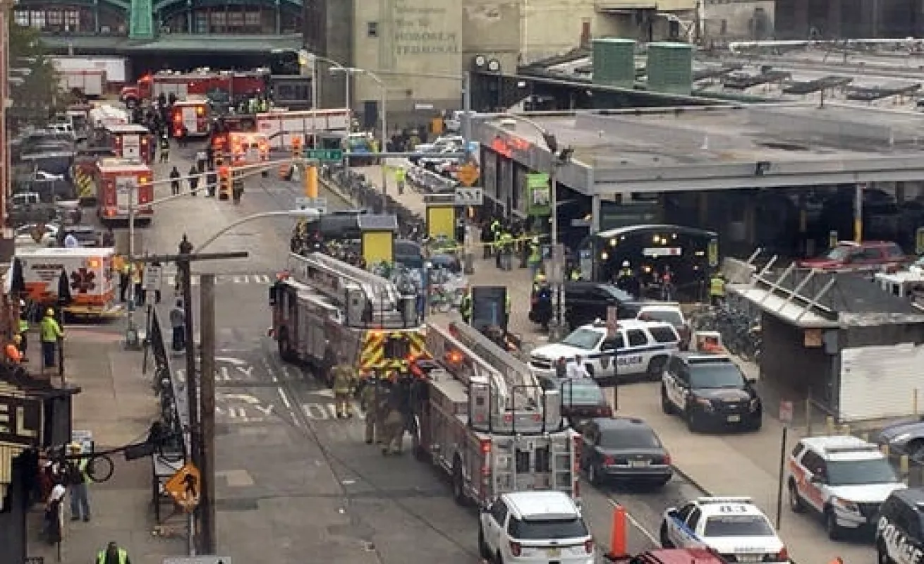 Tren se descarrila en Hoboken