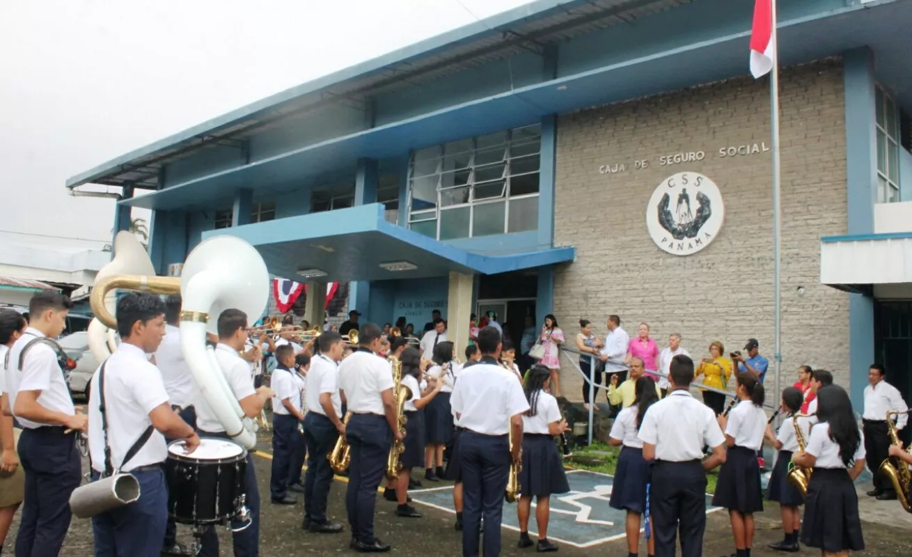 Instituciones públicas dan inicio a festividades Patrias