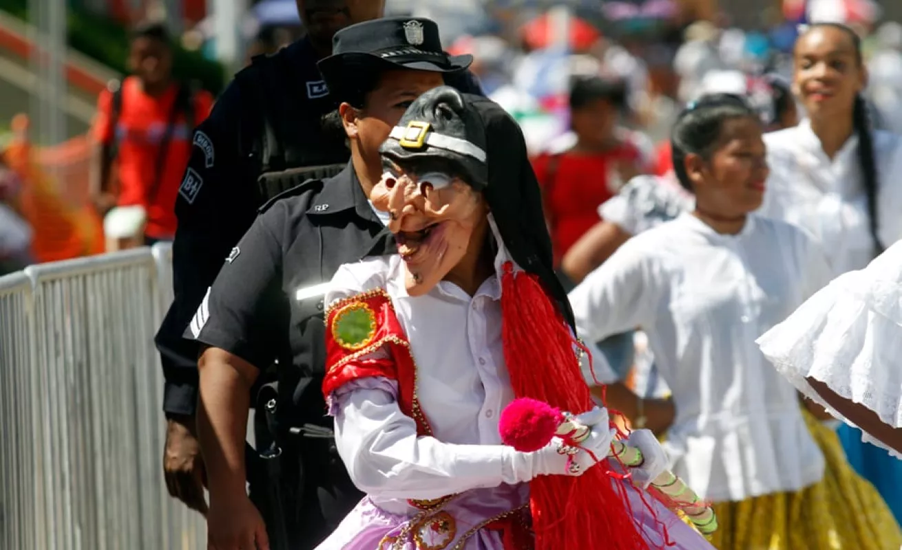 4 de Noviembre, fecha dedicada a los Símbolos Patrios