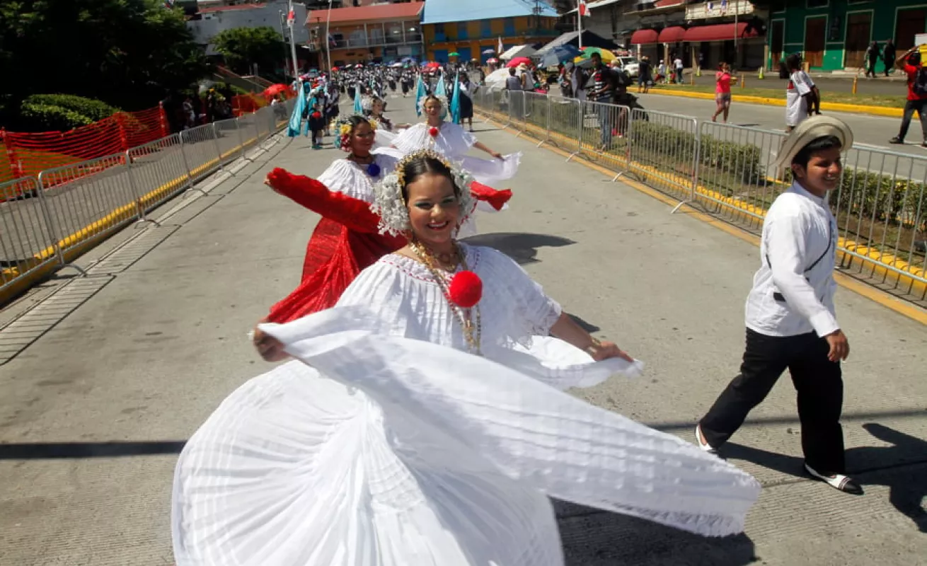 4 de Noviembre, fecha dedicada a los Símbolos Patrios