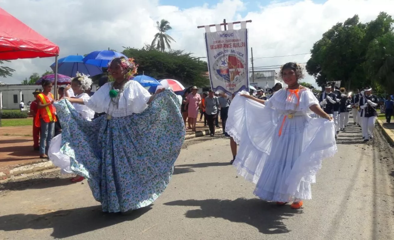 Festejos del 5 de noviembre en Antón