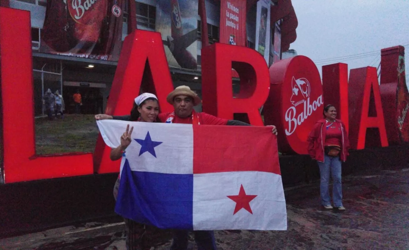 Fieles rumbo al Rommel para el Panamá vs. México